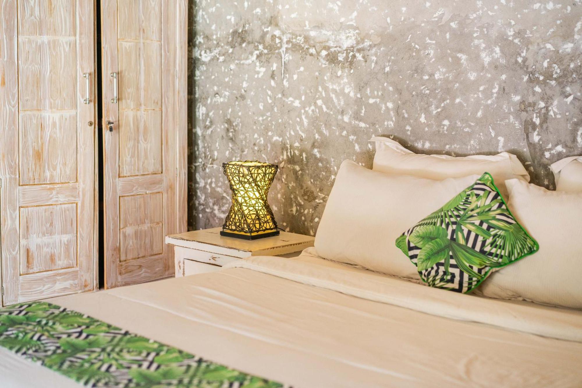 Villa Salya - 3Br - Private Pool - 1Min Walk To La Favela! Seminyak  Luaran gambar